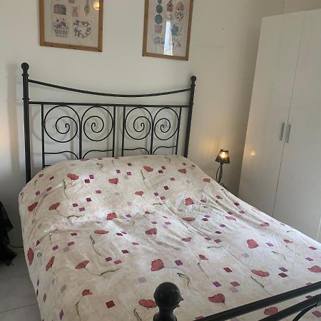 Chambres D'Hotes La Chaumiere Coulonges  Ngoại thất bức ảnh