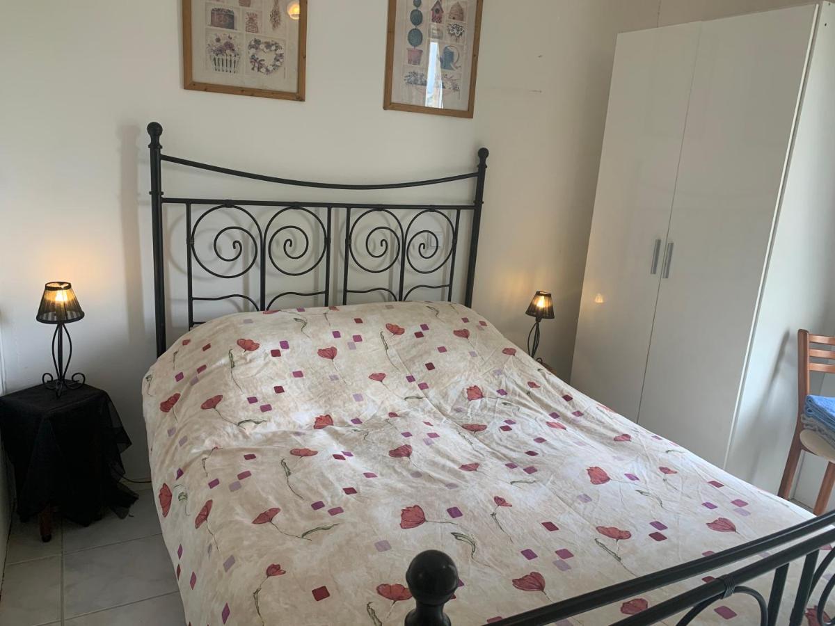 Chambres D'Hotes La Chaumiere Coulonges  Ngoại thất bức ảnh